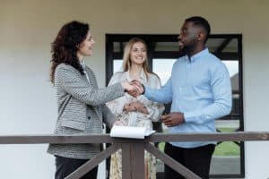 Home Equity Loan Vs. Cash Buyer: Understanding the Financial Implications